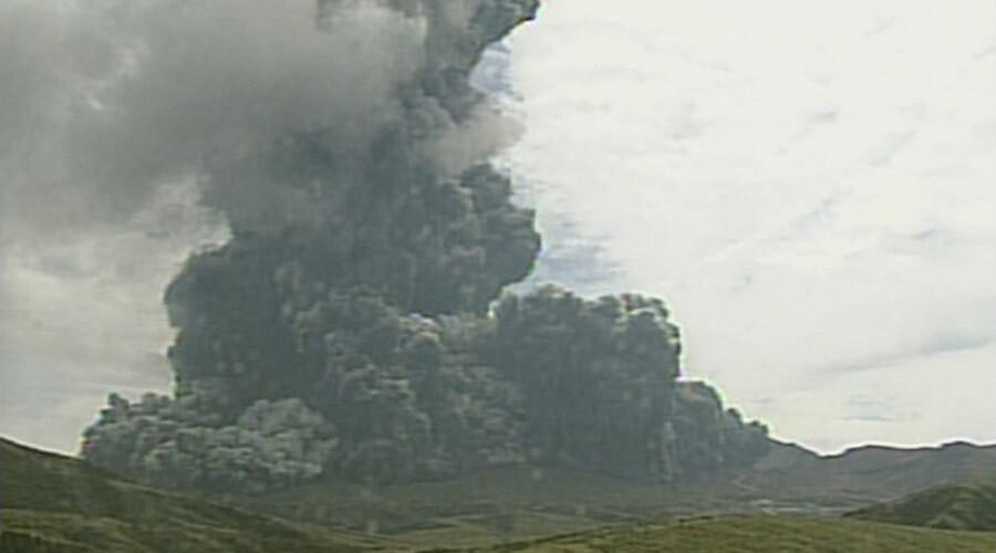 Japan’s largest volcano Mt. Aso erupts, forces evacuation of tourists