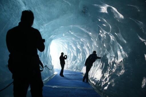 La Mer de Glace, haut lieu menacé par le réchauffement