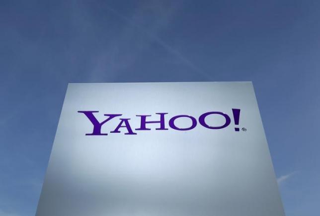 Yahoo a new target in NY daily fantasy sports probe: source