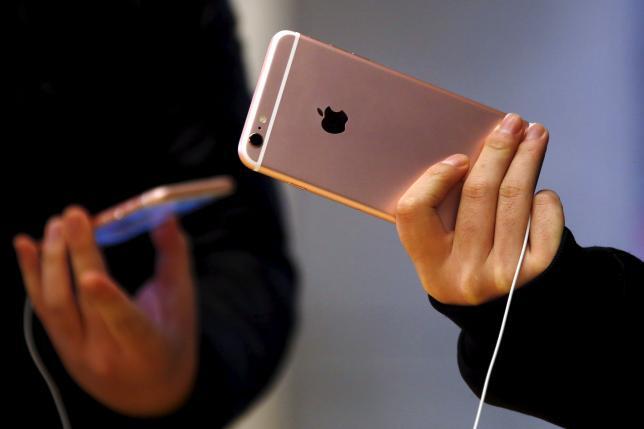 Apple tells U.S. judge ‘impossible’ to unlock new iPhones