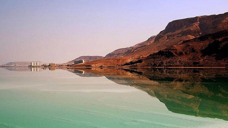 بين غور الأردن والبحر الميت… بيئة فلسطين تُستنزف