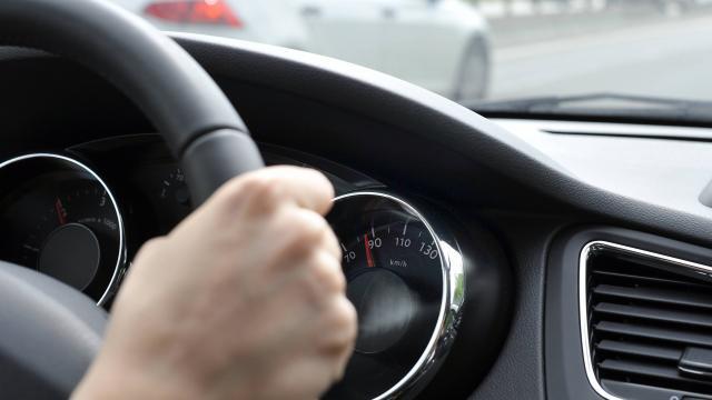 Vieux véhicules chassés de Paris: un casse-tête pour les automobilistes