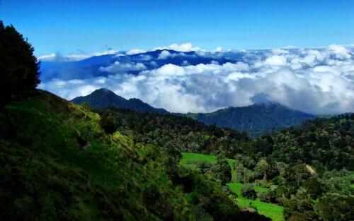 Vista_en_la_Cordillera_Central_Costa_Rica