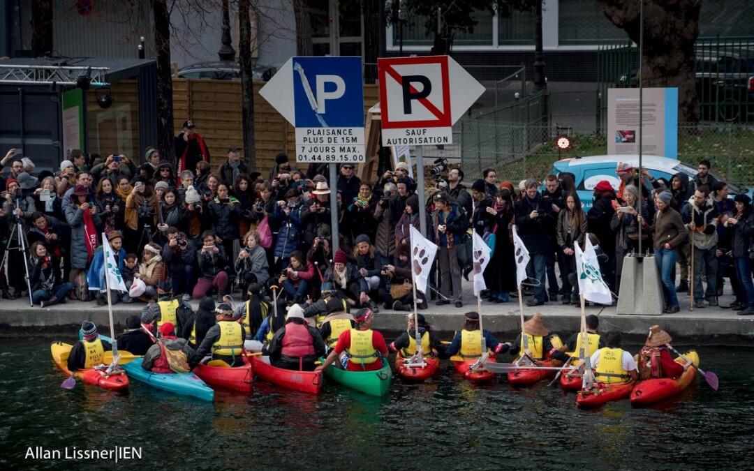 Historic Kayak Action demands Indigenous Peoples Rights in Paris Climate Accord