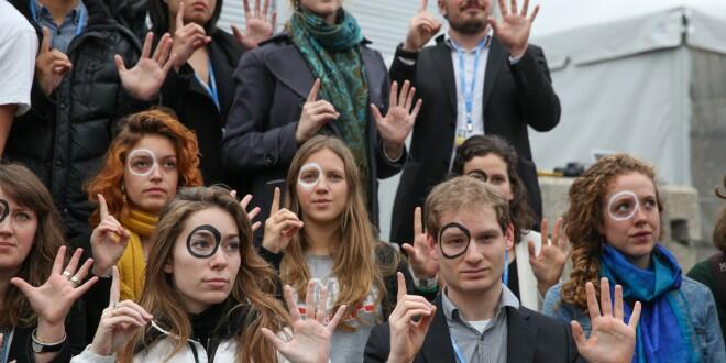 Les membres de la société civile manifestent à l’appui du « Climate Vulnerable Forum »