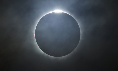 A solar eclipse is seen from the beach of Ternate island, Indonesia, March 9, 2016. REUTERS/Beawiharta