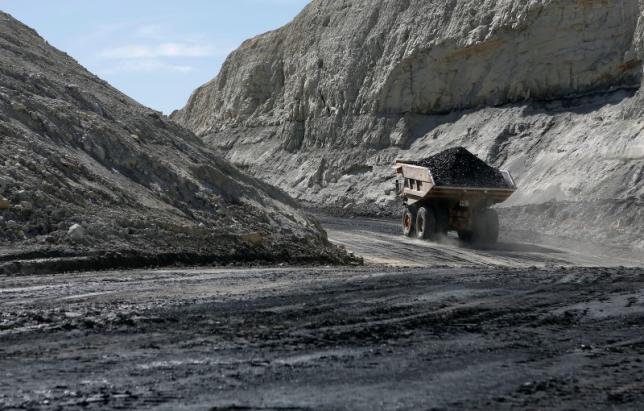 U.S. lawmakers seek independent review of coal cleanup subsidy