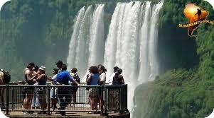 Lo que pierde América Latina en el día que Dios compensada por la noche