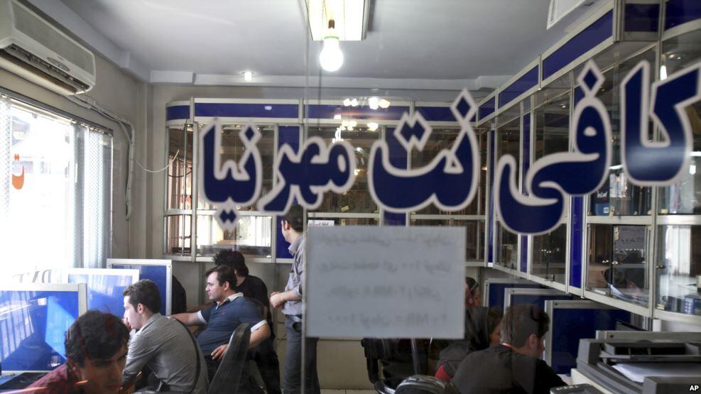 Iran orders social media sites to store data inside country