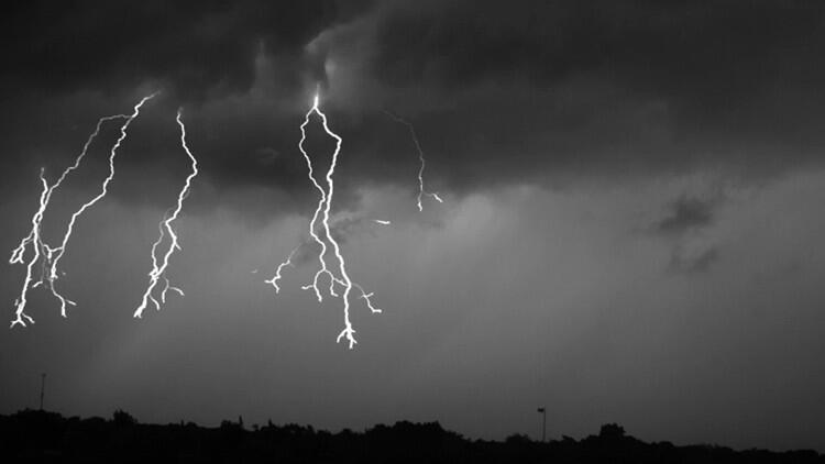 Así se ve una espectacular tormenta eléctrica a cámara lenta