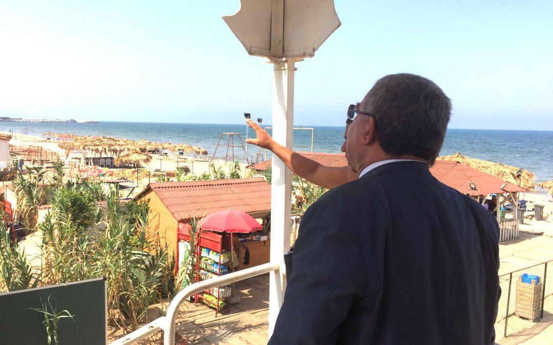 Le ministre de l’Intérieur inspecte la plage de Ramlé el Bayda