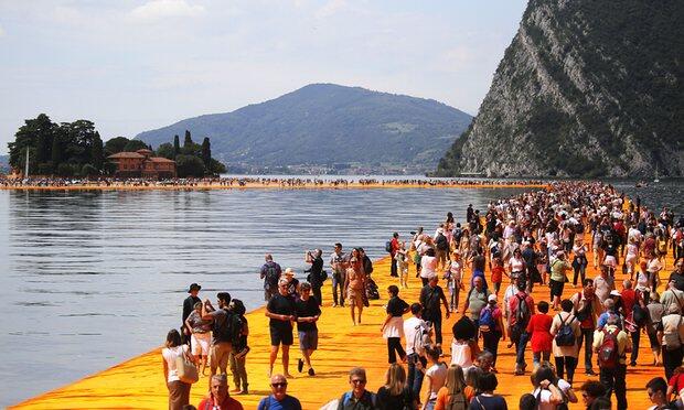 Huge fabric bridge in Italy closes for a stretch as visitors wear it out