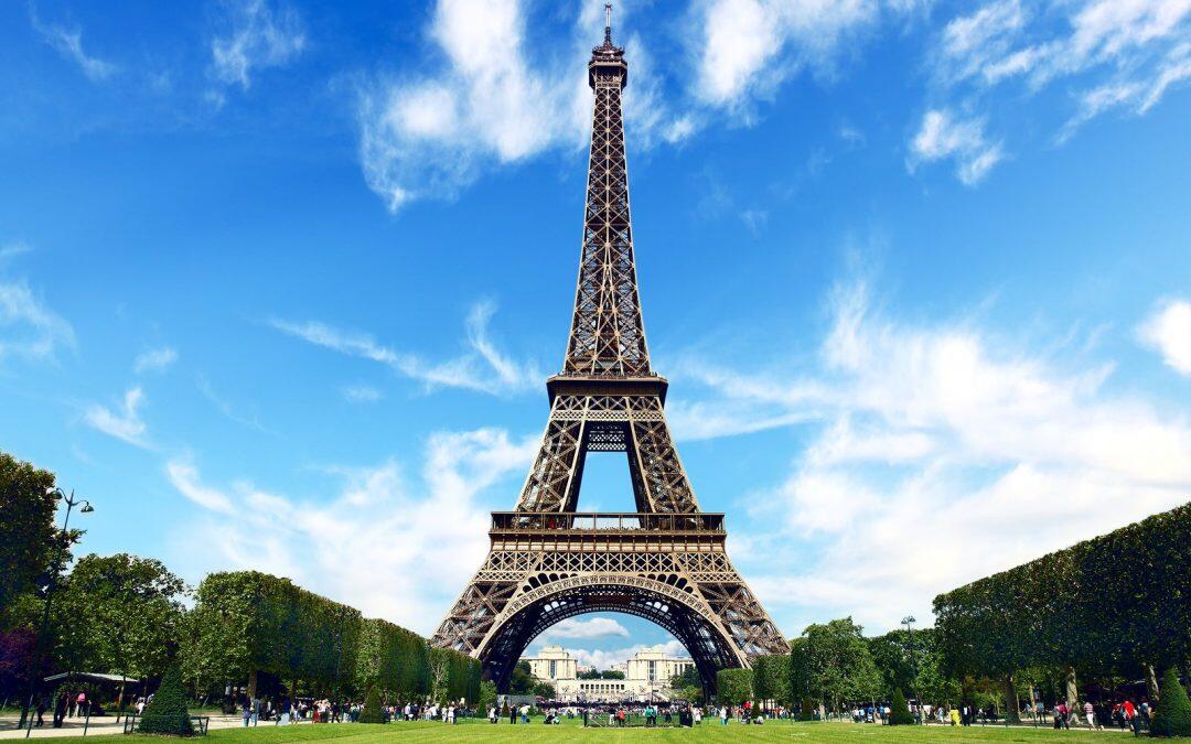 Did you know the Eiffel Tower is over 300m (984 ft) tall