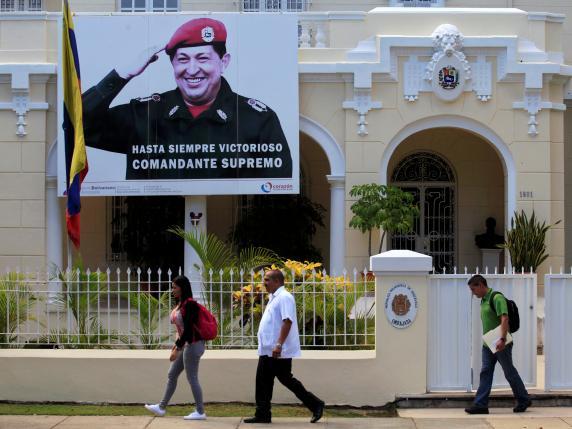 Cuba backs crisis-hit Venezuela ahead of Caribbean summit