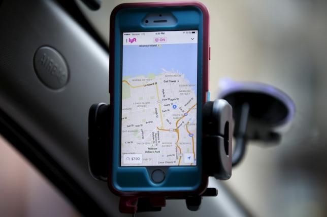 Lyft wins approval of driver settlement from U.S. judge