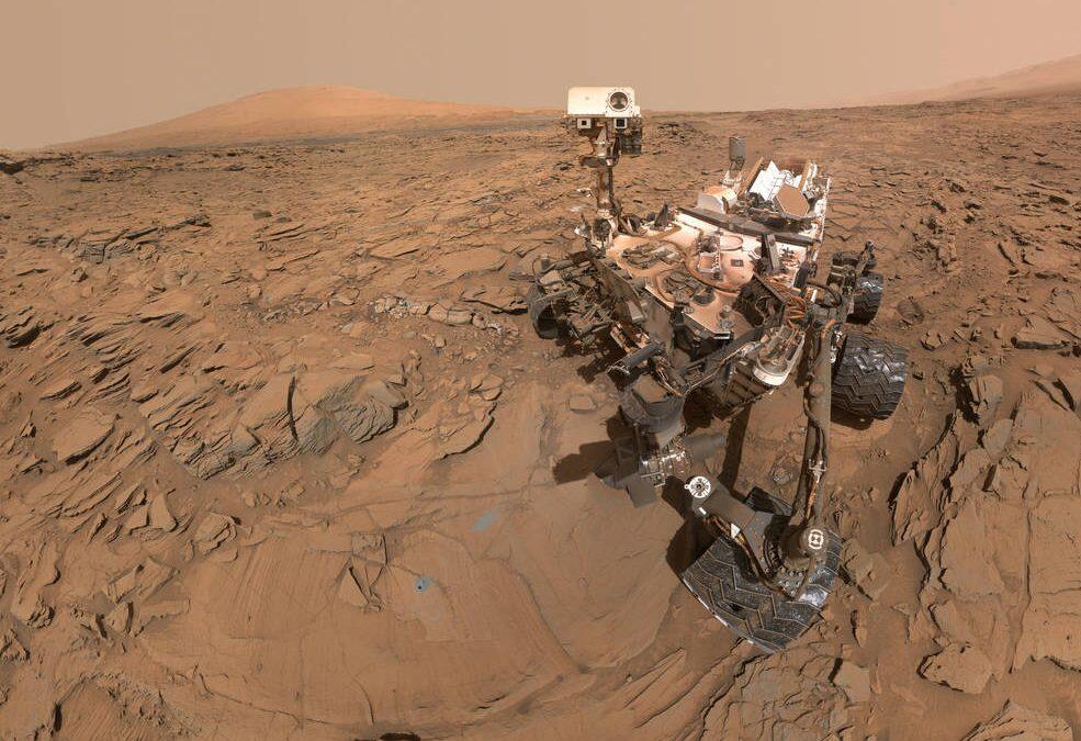 NASA Mars Rover Descends Plateau, Turns Toward Mountain