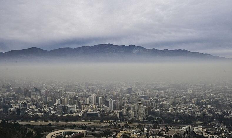 Toxic Haze Blankets Chile’s Capital with Thick Air Pollution