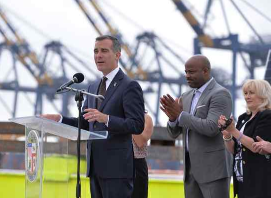 Mayor Eric Garcetti unveils new push toward greener Port of Los Angeles