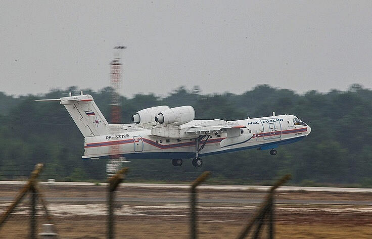 Russian pilots put out 17 wildfires endangering Portugal