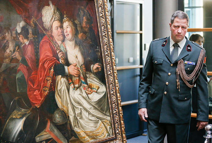 Ukraine hands over five pictures stolen from Dutch museum a decade ago to Netherlands