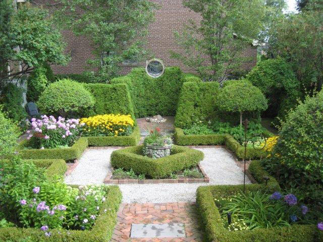 Un jardin à la maison vous permet d’avoir un contrôle sur la nourriture que vous mangez