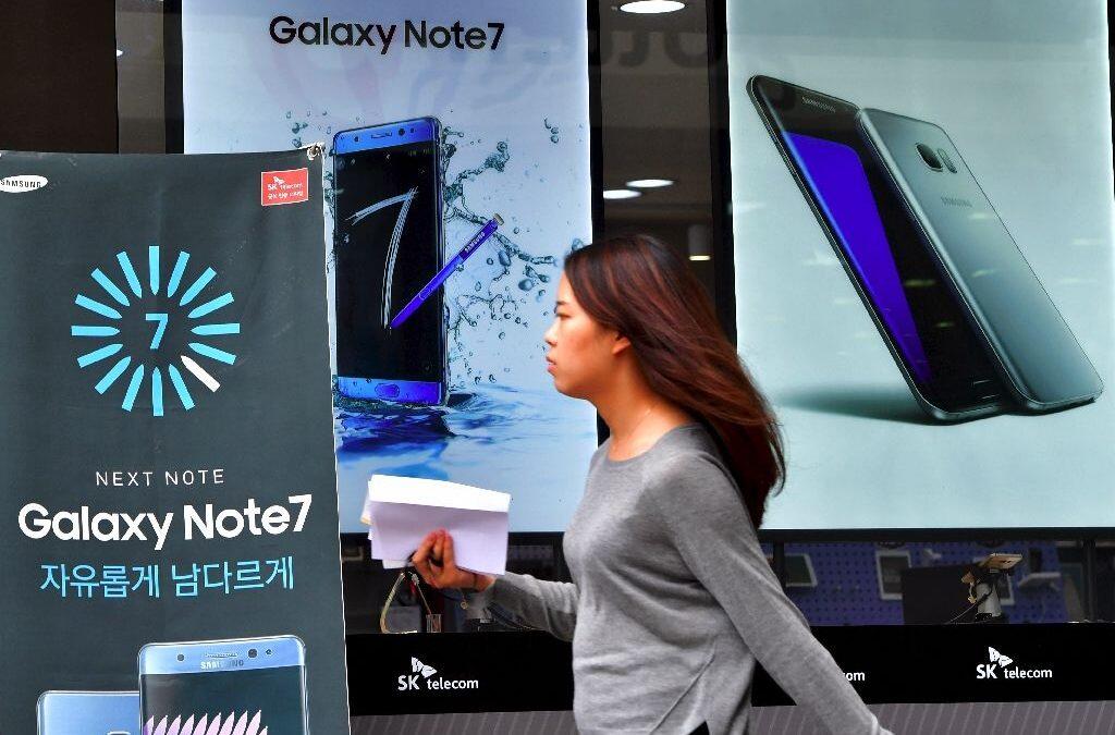 Australian, NZ carriers ban recalled Samsung phone