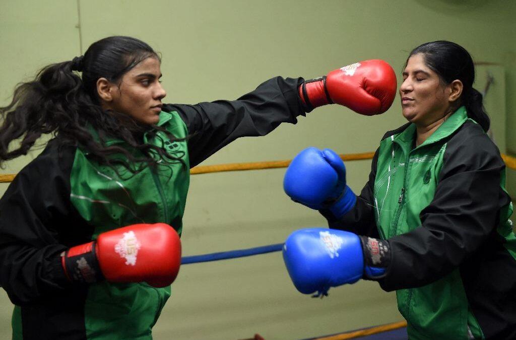 Taboos KO’d by Pakistan’s mother-daughter boxing duo