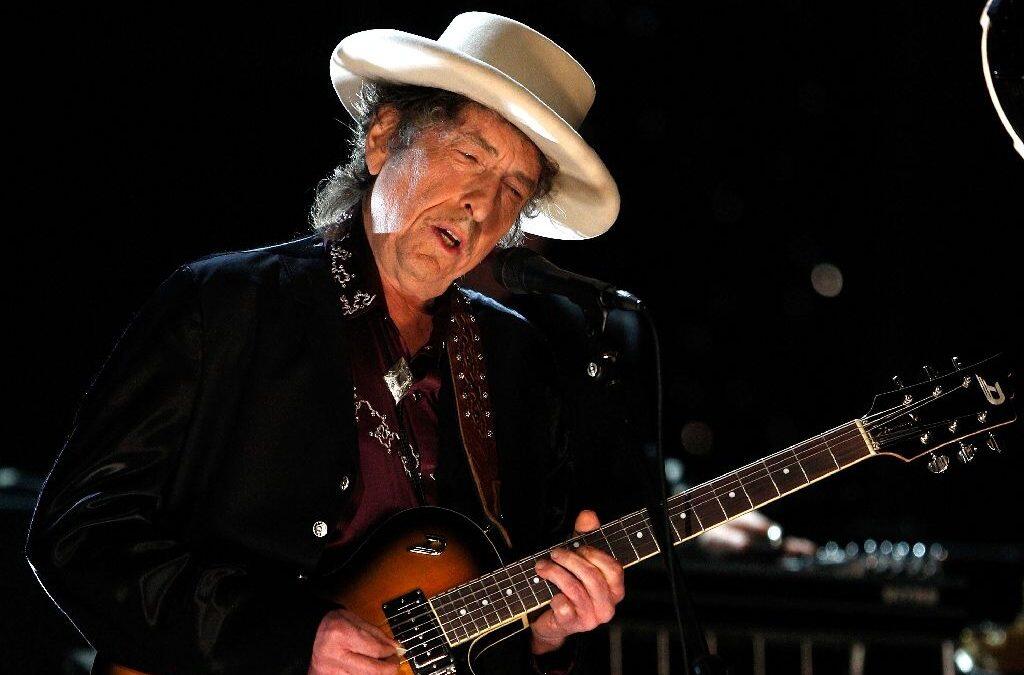 Bob Dylan still silent on Nobel literature prize win