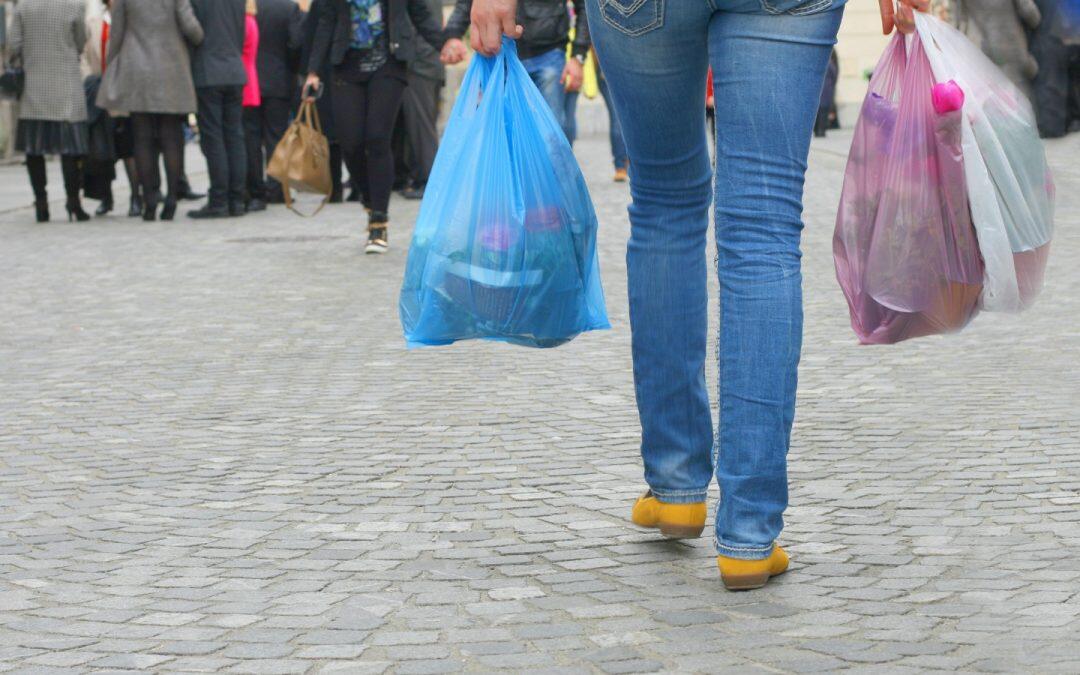 Arrêtez d’utiliser des sacs en plastique avec la présence de sacs réutilisables