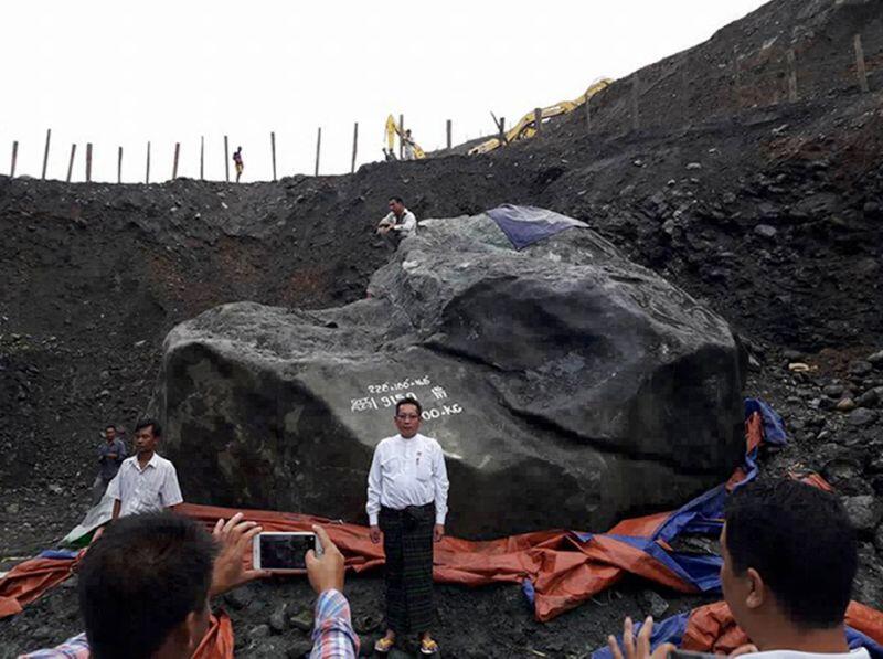 Myanmar giant jade stone ‘too big to move’