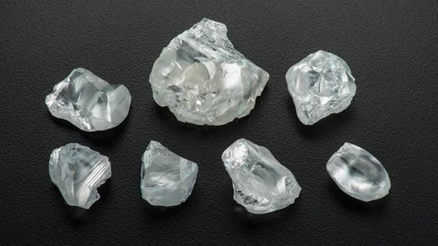 Diamantes procedentes de las profundidades revelan la fuente de roca profunda primordial en el manto de la Tierra