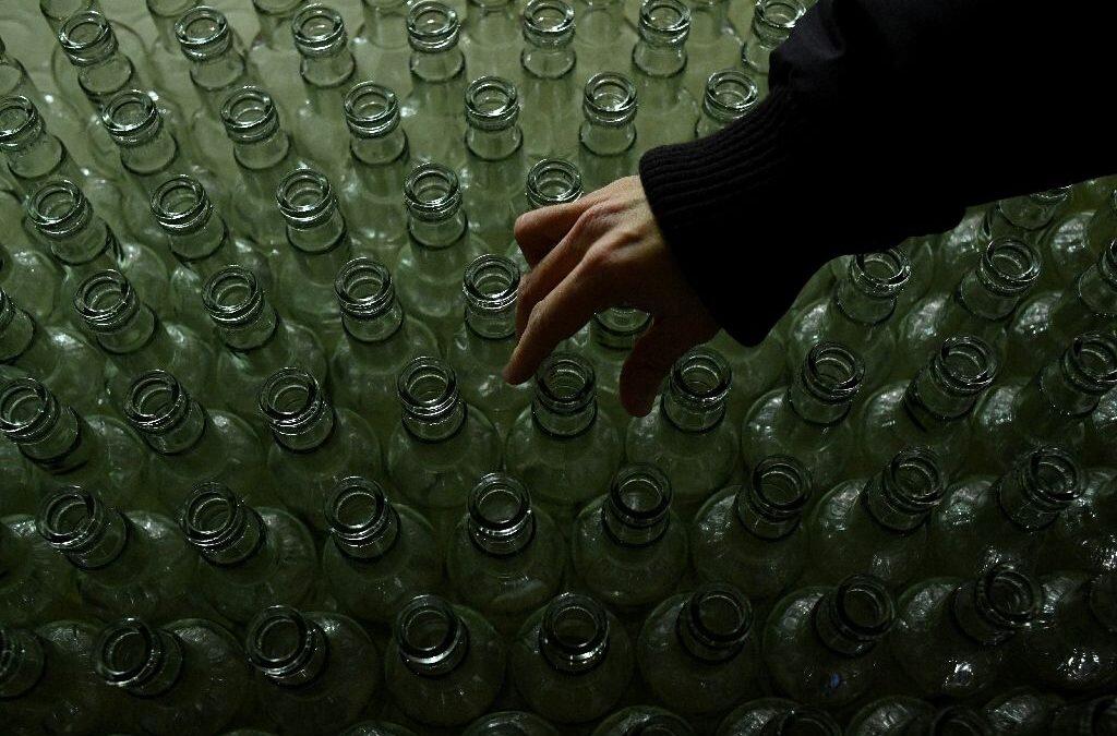 Russia works to shake off bootleg vodka hangover