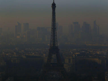 Paris faces worst pollution in a decade, traffic restrictions introduced