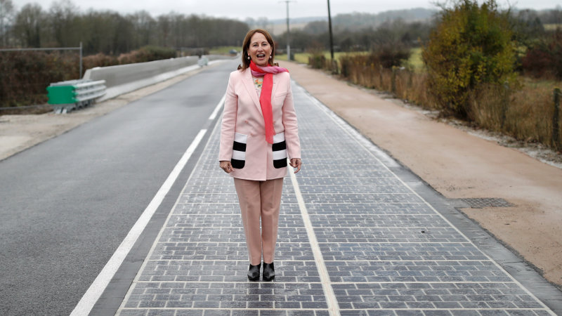 First road paved with solar panels powers French town