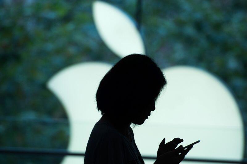 China users complain of combustible iPhones