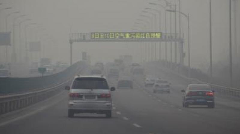 China on higher alert for pollution as smog worsens