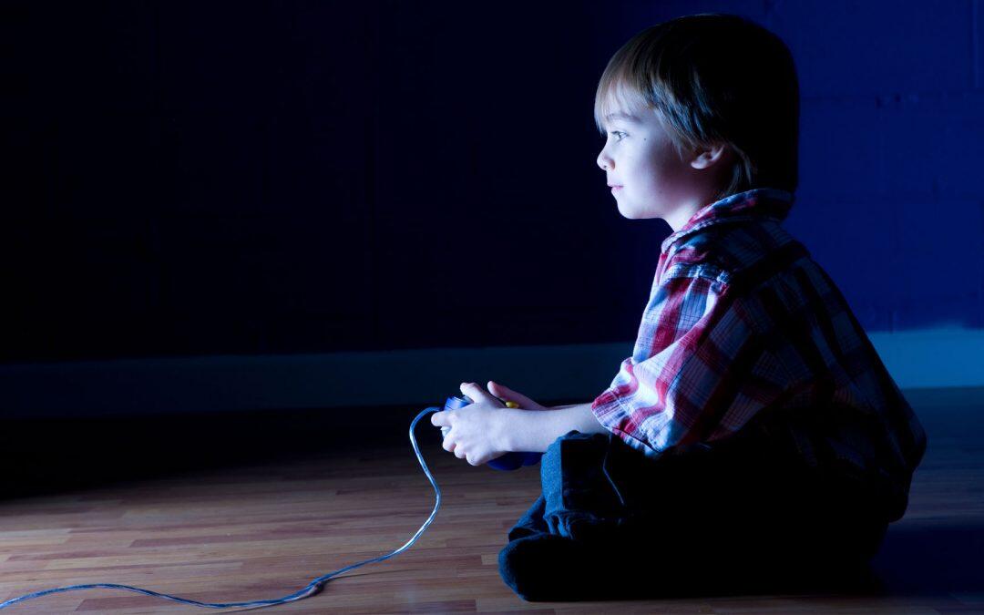 Los videojuegos sí vuelven violentos a los niños, pero no por igual a todas las etnias