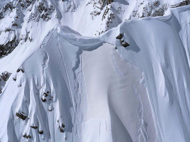 Avalanche tue trois skieurs en France