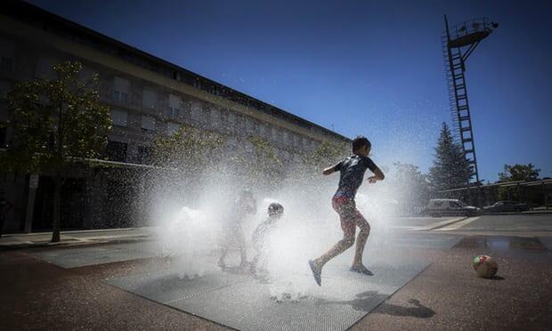 Des avertissements de chaleur extrêmes émis en Europe à mesure que les températures passent 40 ° C