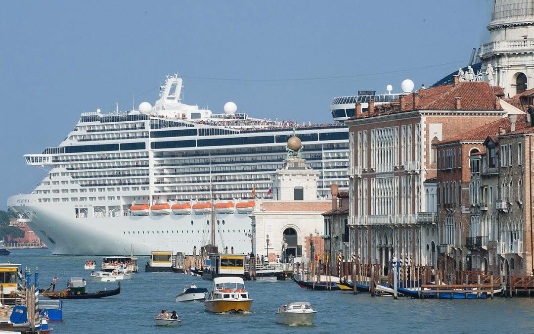 Venice world heritage status under threat