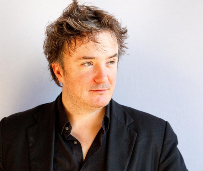 Le comédien Dylan Moran apporte la «moutarde froissante» et sa précision aléatoire au Wilbur