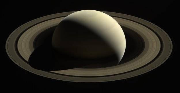 Cassini se despide dibujando el panorama más completo de Saturno