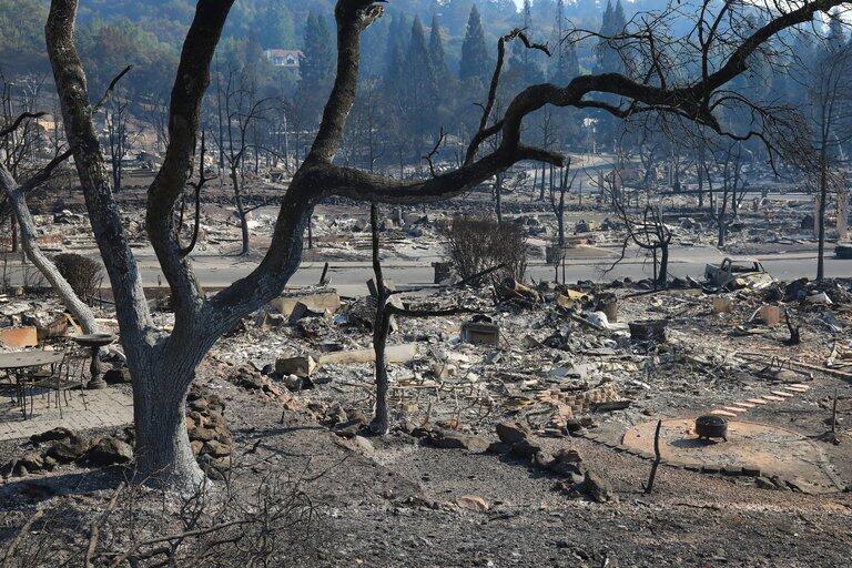 Le nettoyage des feux en Californie pose des risques environnementaux et sanitaires