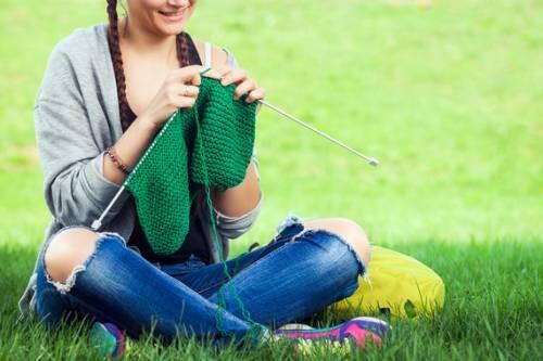 Física en las agujas de tejer, o cómo la ciencia explica la elasticidad del punto