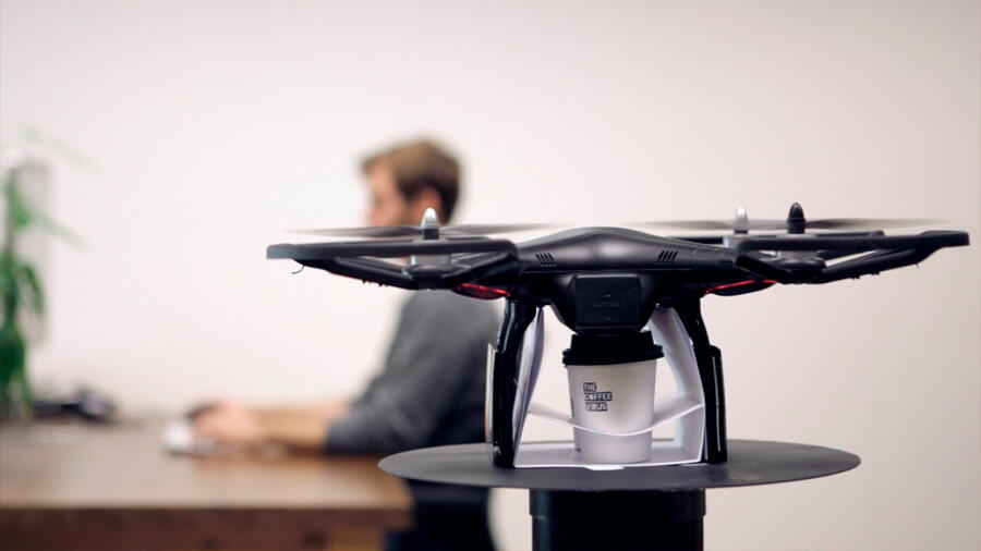 IBM patenta un sistema para repartir café volando con drones dentro de oficinas y cafeterías