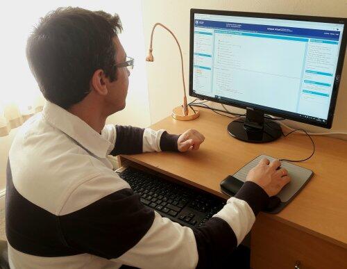 Confirman los beneficios educativos de las herramientas online y el trabajo en grupo