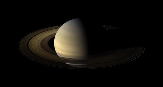 Equinoccio en Saturno