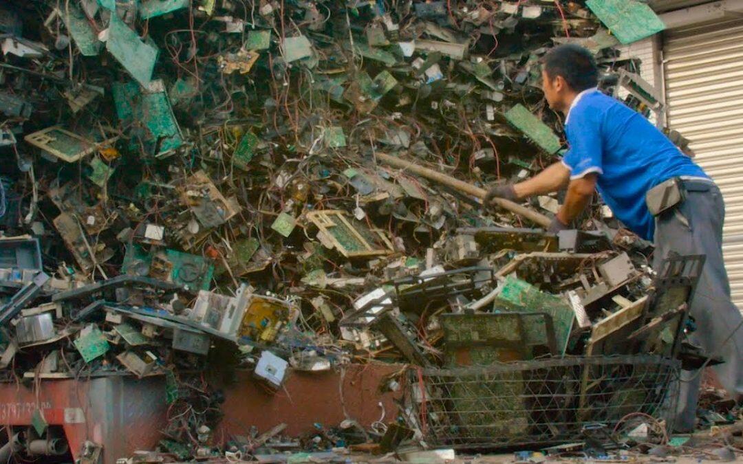 Reciclar desechos electrónicos, una oportunidad de oro para el trabajo decente!!