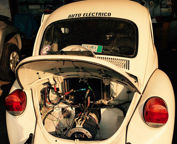 Mexicanos crean alternativa de movilidad a través de la conversión a vehículos eléctricos