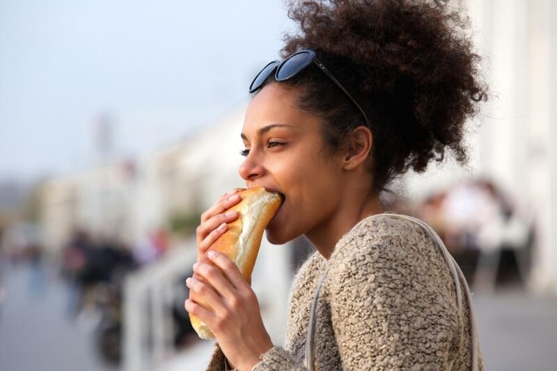 ¿Cual es la diferencia clave entre los tipos de carbohidratos ?